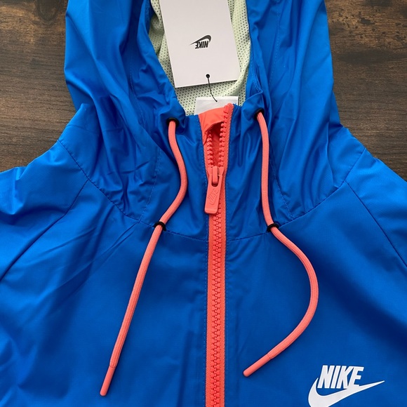 Nike Mens Size S Sportswear Woven Windbreaker Black Signal Blue AT5270-015 NWT - Picture 7 of 8